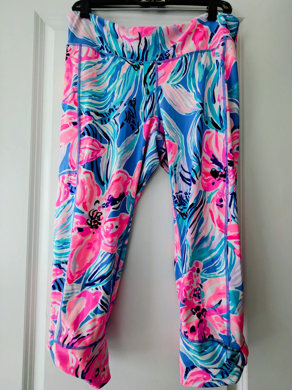 Lilly Pulitzer Multicolor Floral Capri Leggings - Pink, Blue, Teal